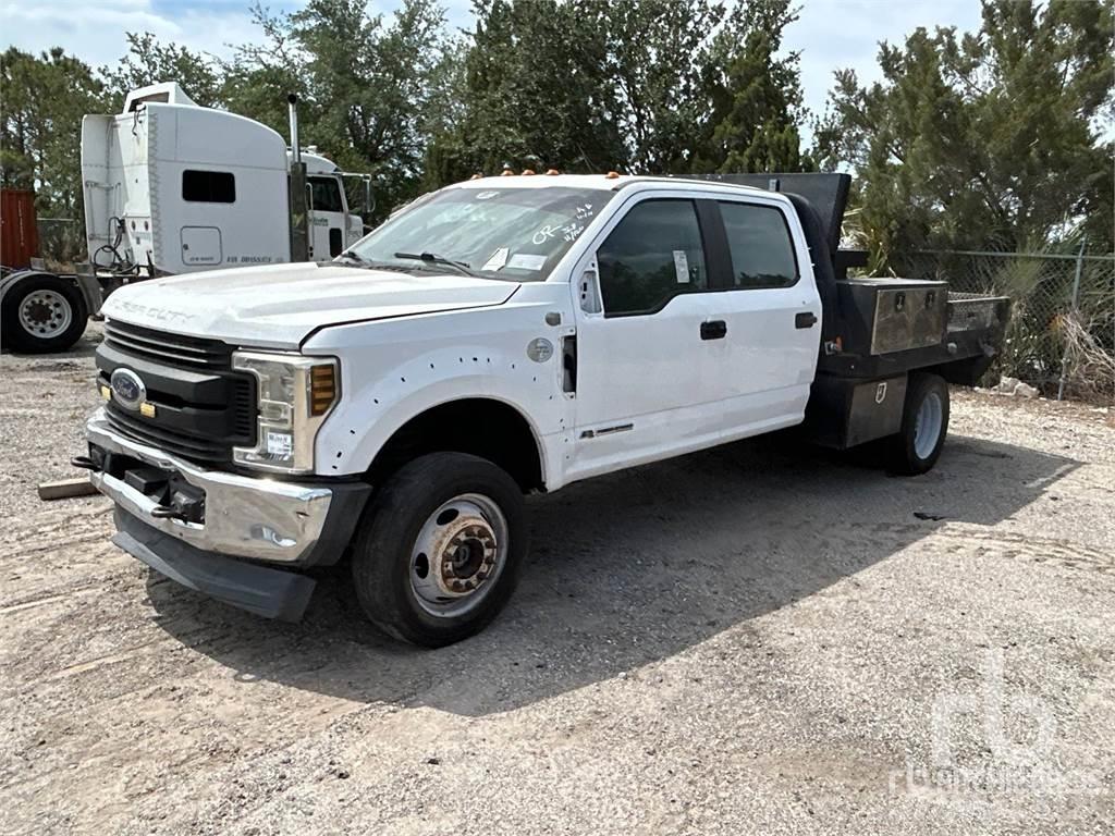 Ford F-450 Plošinové nákladné automobily/nákladné automobily so sklápacími bočnicami