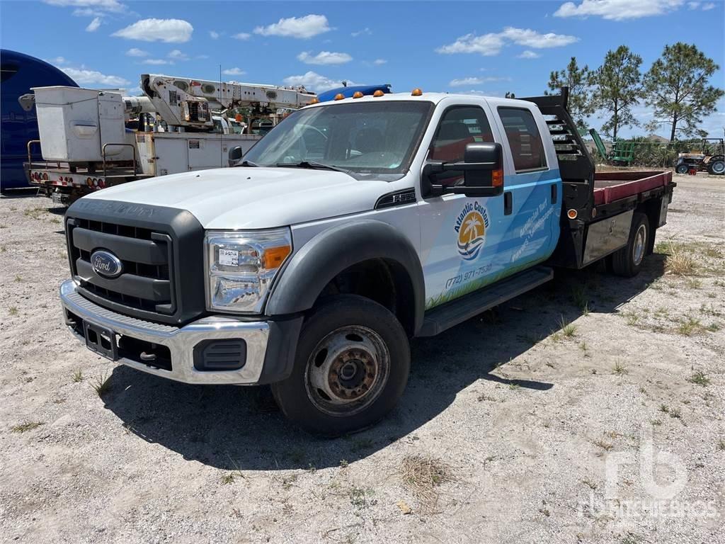 Ford F-550 Plošinové nákladné automobily/nákladné automobily so sklápacími bočnicami