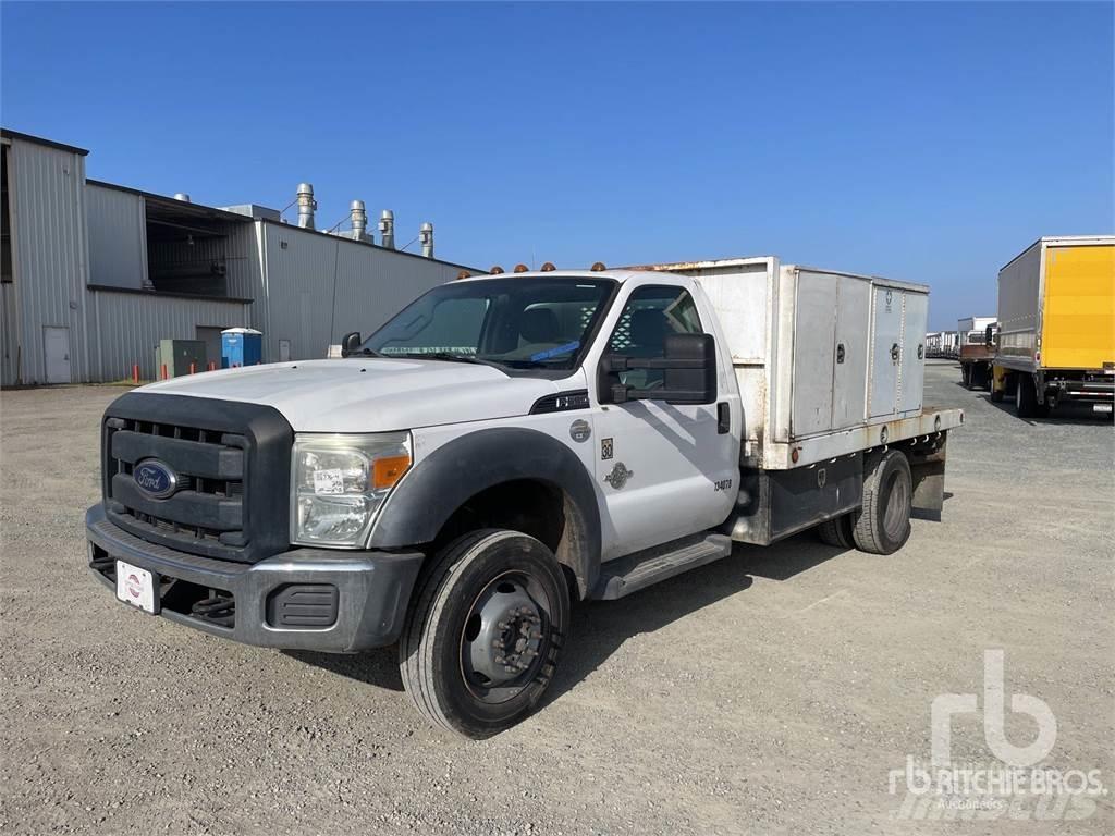 Ford F-550 Plošinové nákladné automobily/nákladné automobily so sklápacími bočnicami