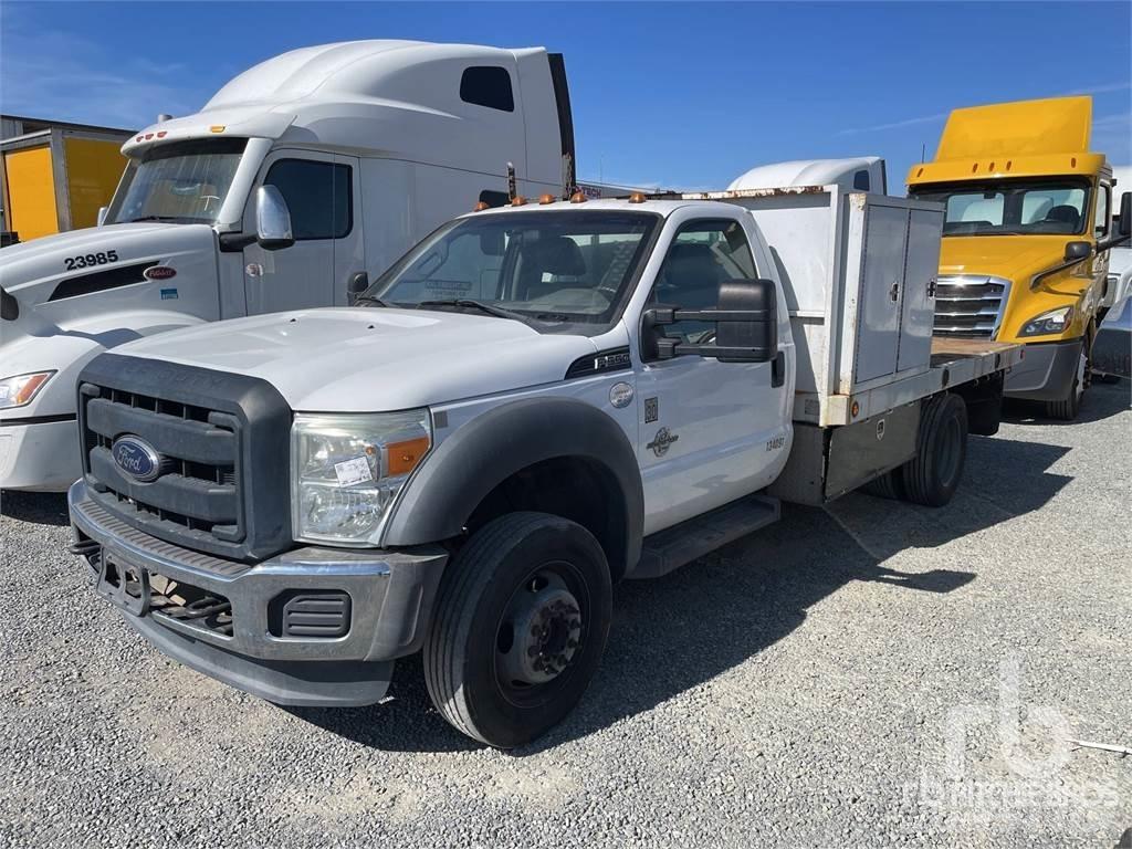 Ford F-550 Plošinové nákladné automobily/nákladné automobily so sklápacími bočnicami