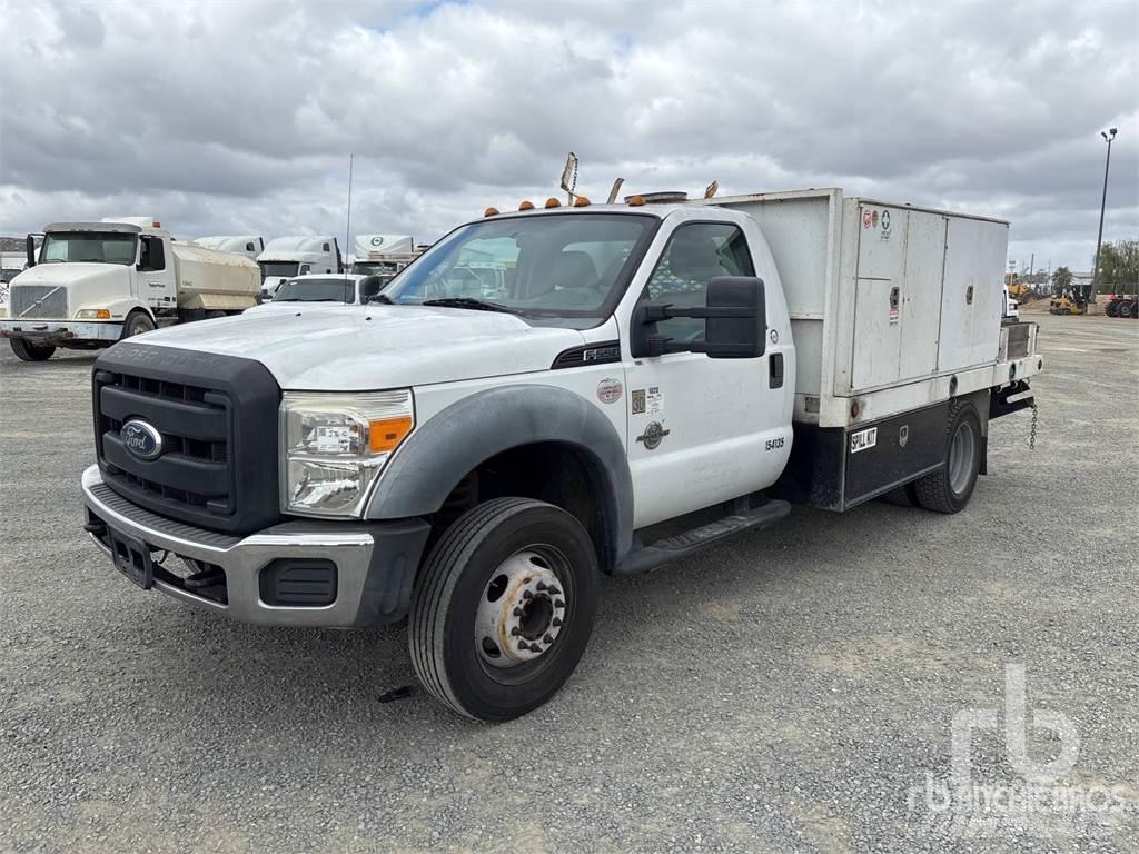 Ford F-550 Plošinové nákladné automobily/nákladné automobily so sklápacími bočnicami