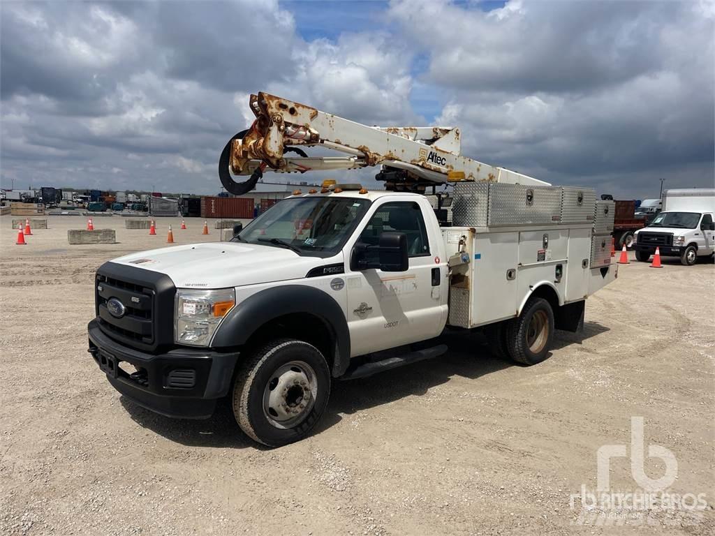 Ford F-550 Prívesové plošiny
