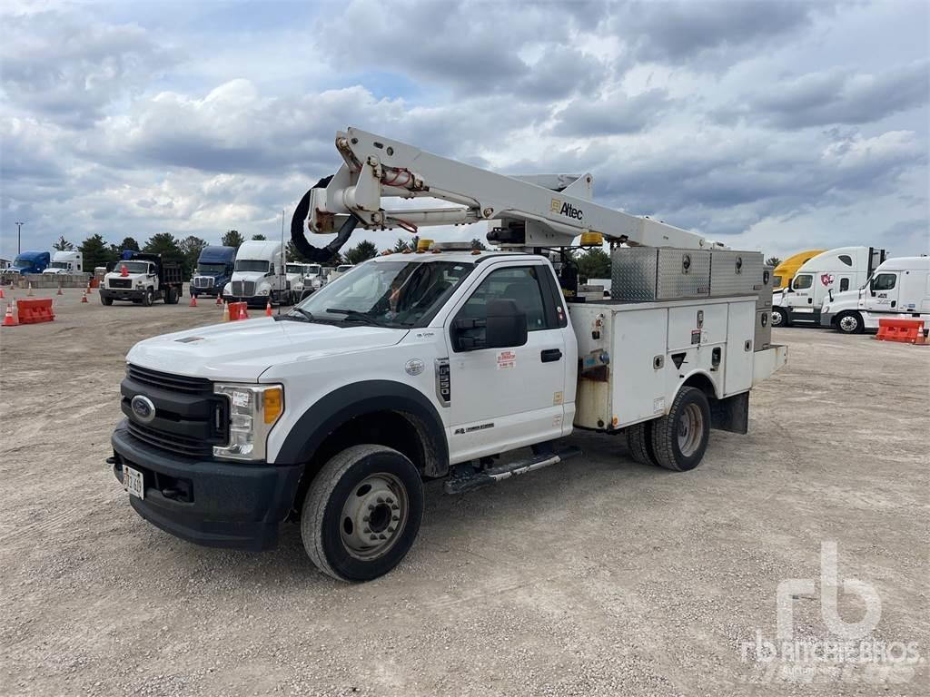 Ford F-550 Prívesové plošiny