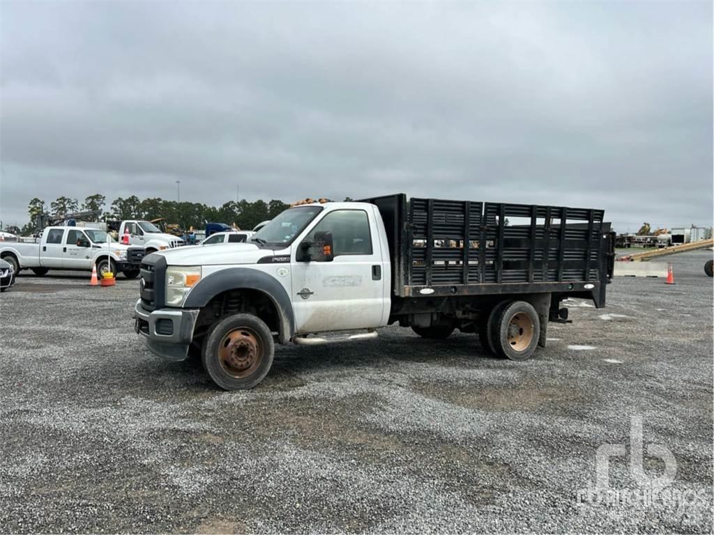 Ford F-550 Plošinové nákladné automobily/nákladné automobily so sklápacími bočnicami