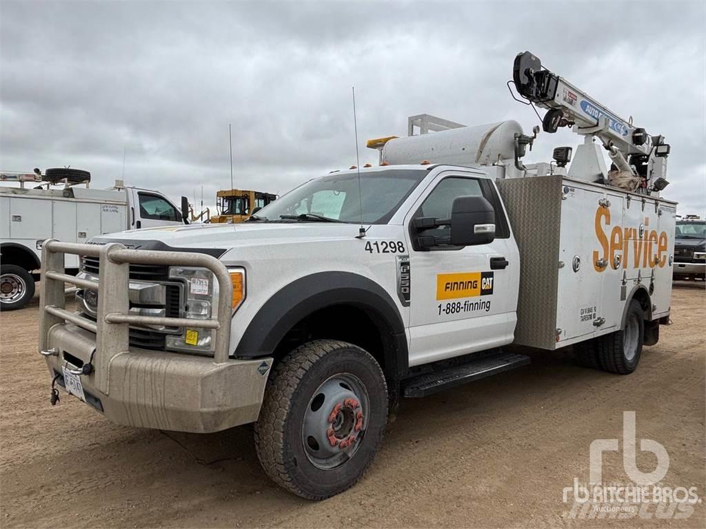 Ford F-550 Komunálne / Multi-úžitkové vozidlá