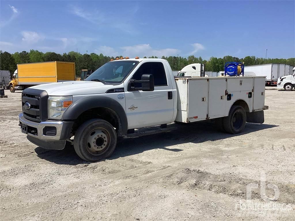 Ford F-550XL Komunálne / Multi-úžitkové vozidlá