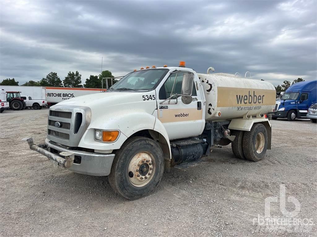Ford F-750 Cisterny na vodu