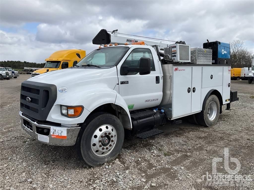 Ford F-750 Komunálne / Multi-úžitkové vozidlá