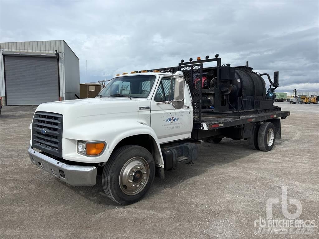 Ford F800 Rozstrekovače asfaltu