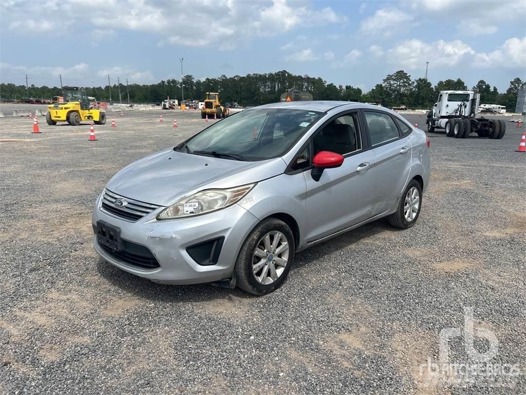 Ford FIESTA Automobily
