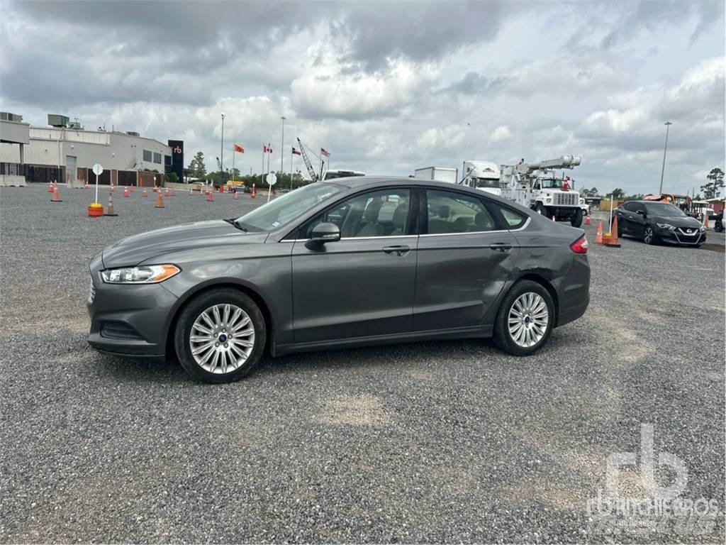 Ford FUSION Automobily