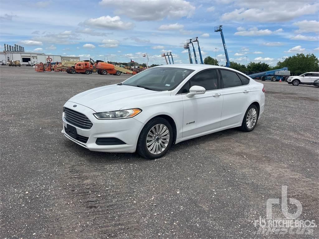 Ford FUSION Automobily