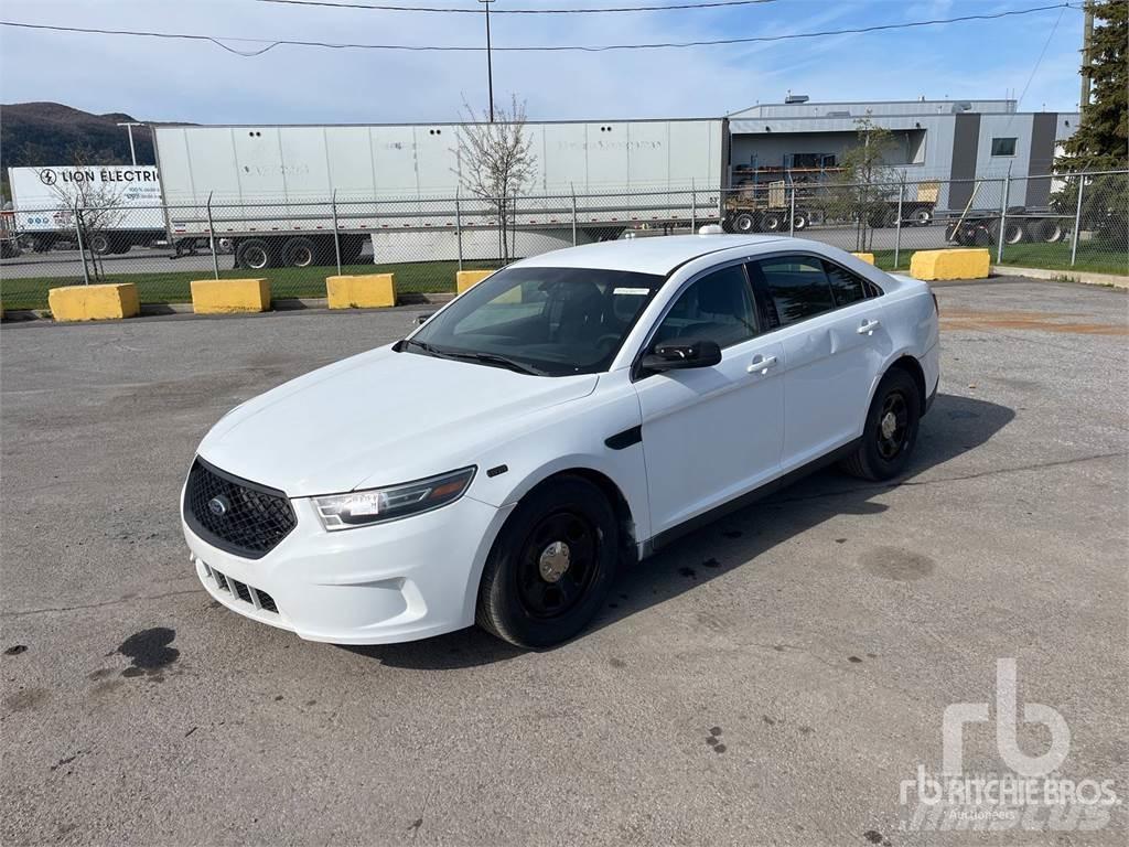 Ford TAURUS Automobily
