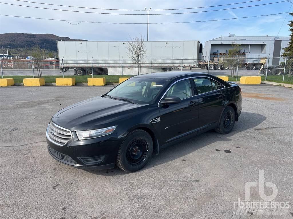 Ford TAURUS Automobily