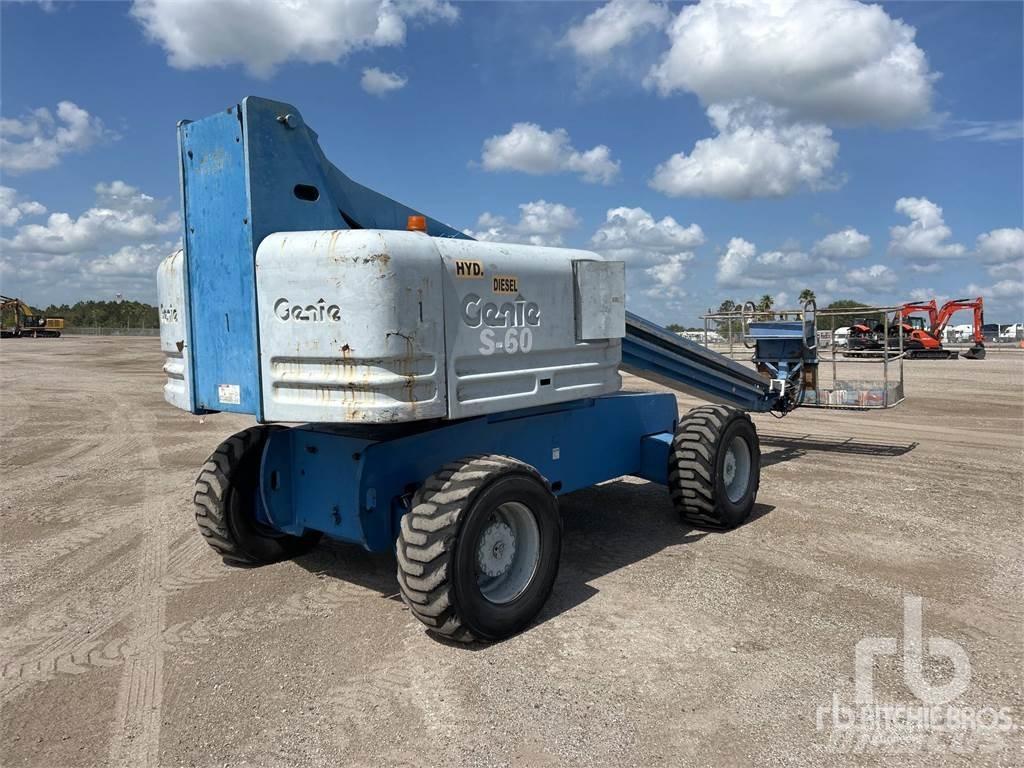 Genie S-60 Kĺbové plošiny