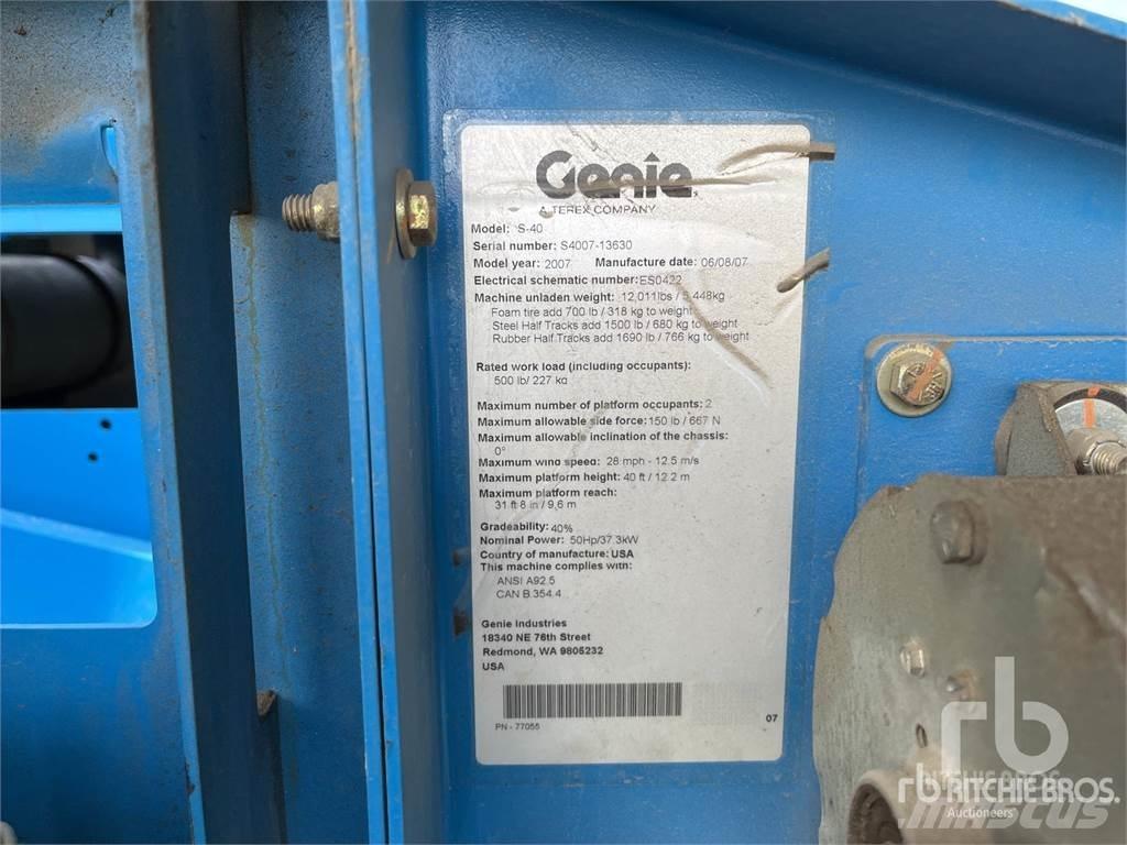 Genie S40 Kĺbové plošiny