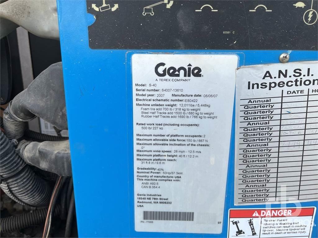 Genie S40 Kĺbové plošiny