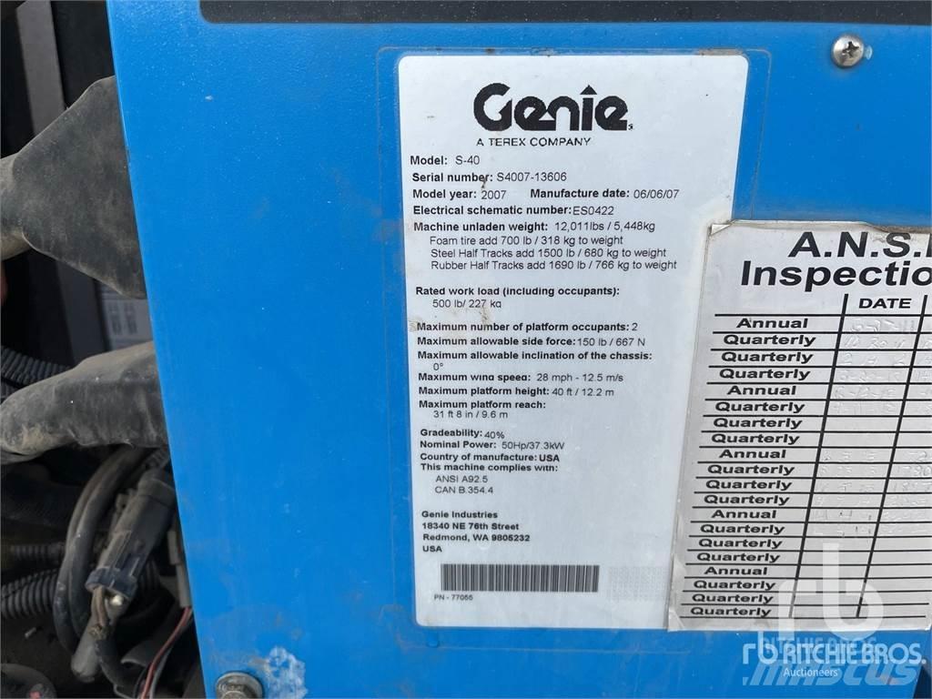 Genie S40 Kĺbové plošiny
