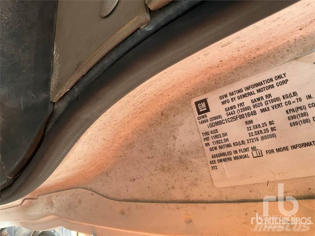 GMC C8500 Mobilná vrtná súprava
