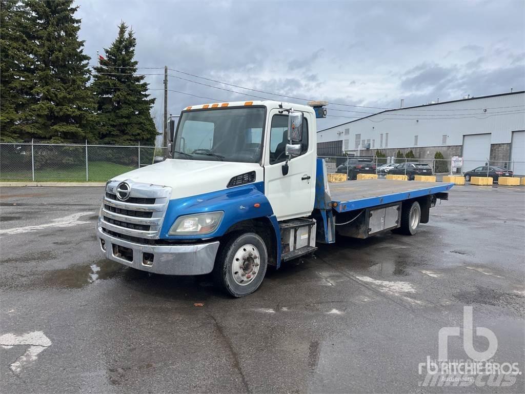 Hino 258 Valník s navijakom