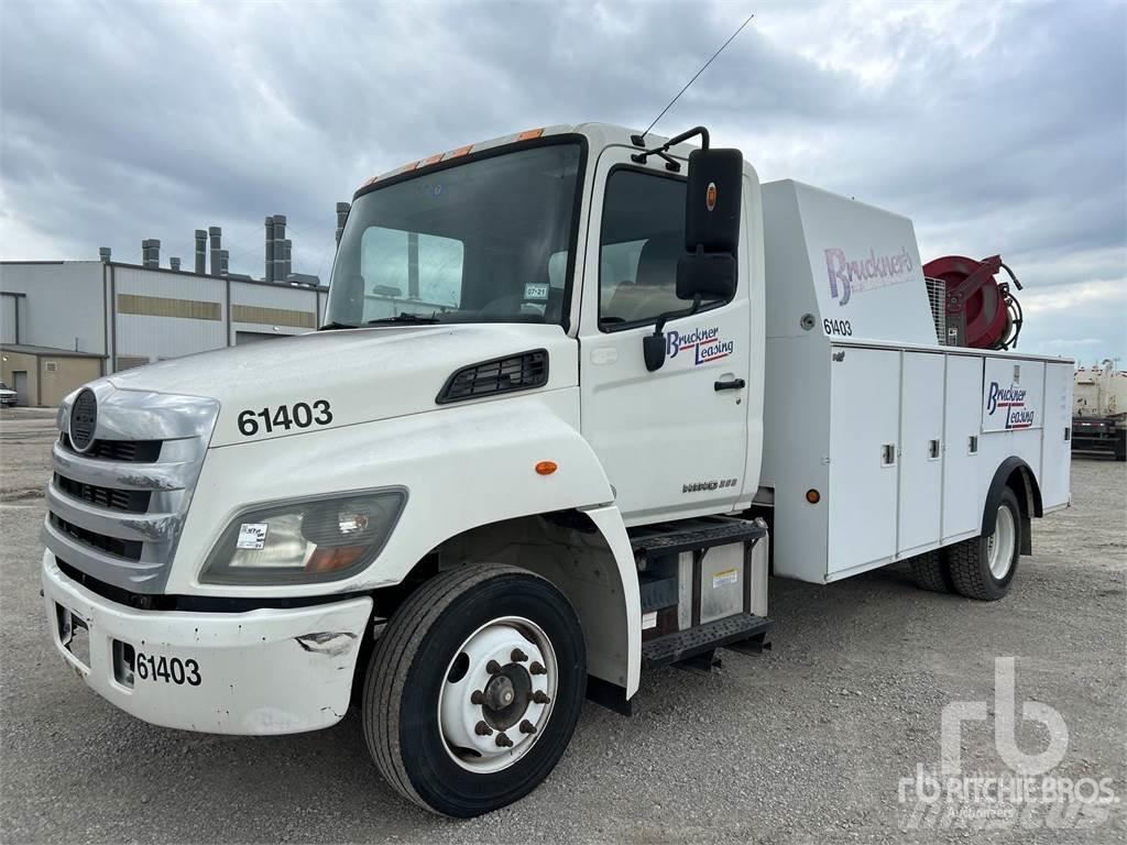 Hino 268 Cisternové nákladné vozidlá