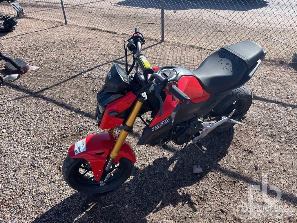 Honda GROM Automobily