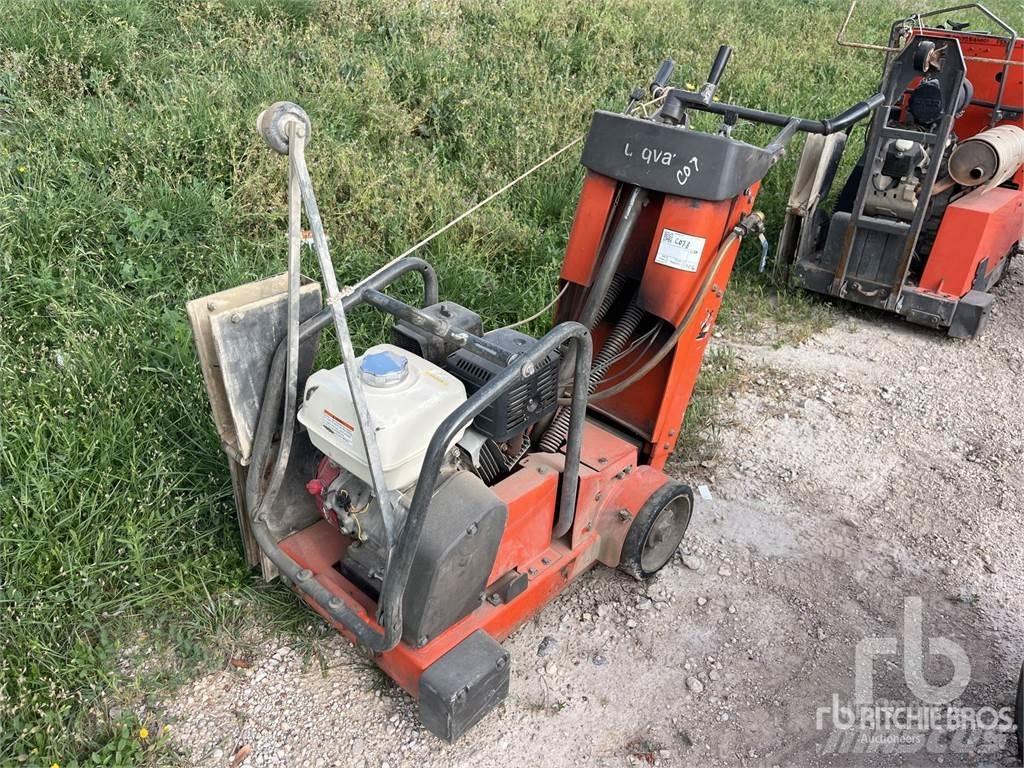 Husqvarna FS513 Drviče asfaltu