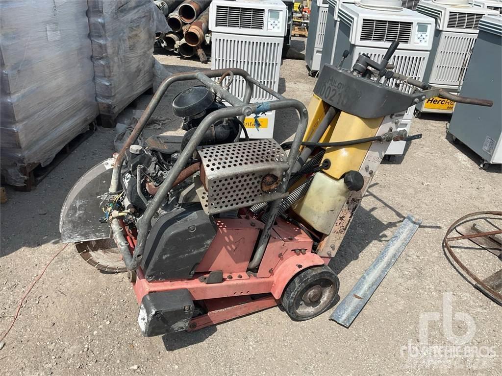 Husqvarna FS524 Drviče asfaltu
