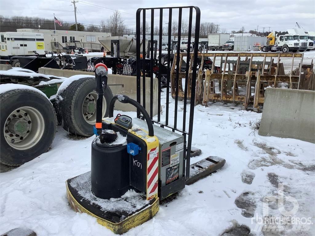 Hyster B60ZAC Paletové regály
