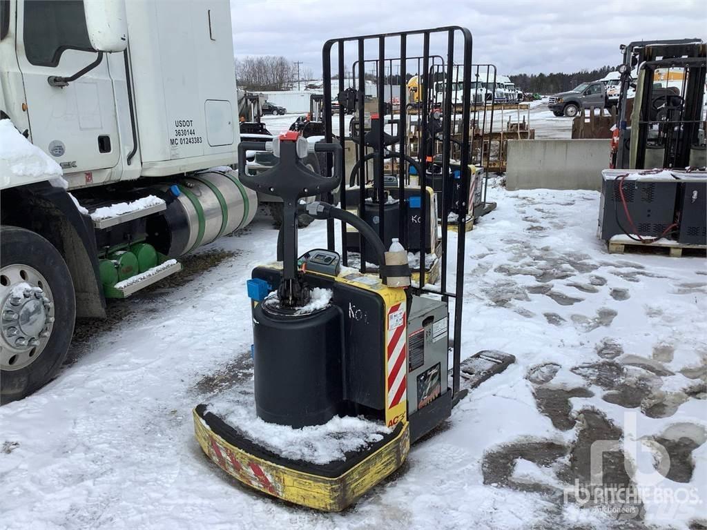 Hyster B60ZAC Paletové regály