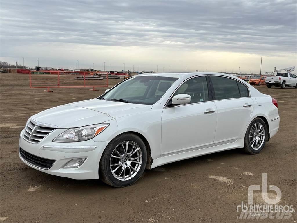 Hyundai GENESIS Automobily