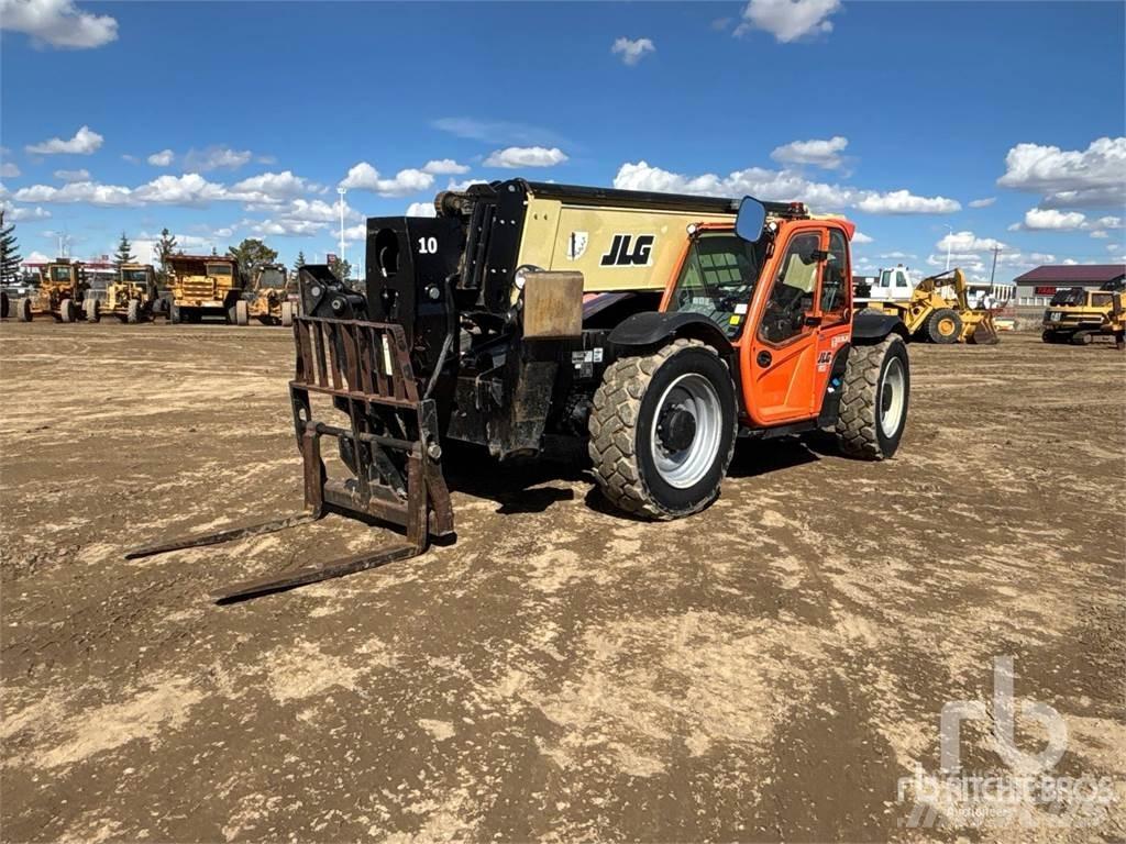 JLG 1055 Teleskopické manipulátory