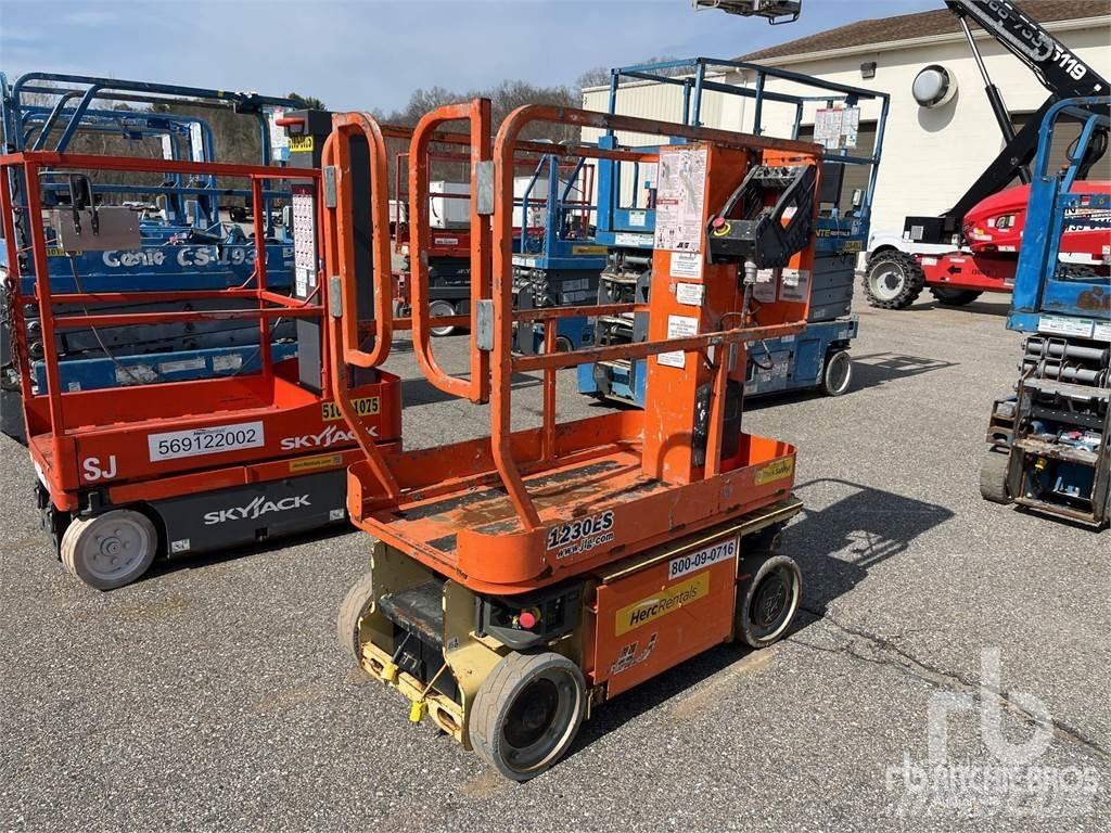 JLG 1230ES Kĺbové plošiny