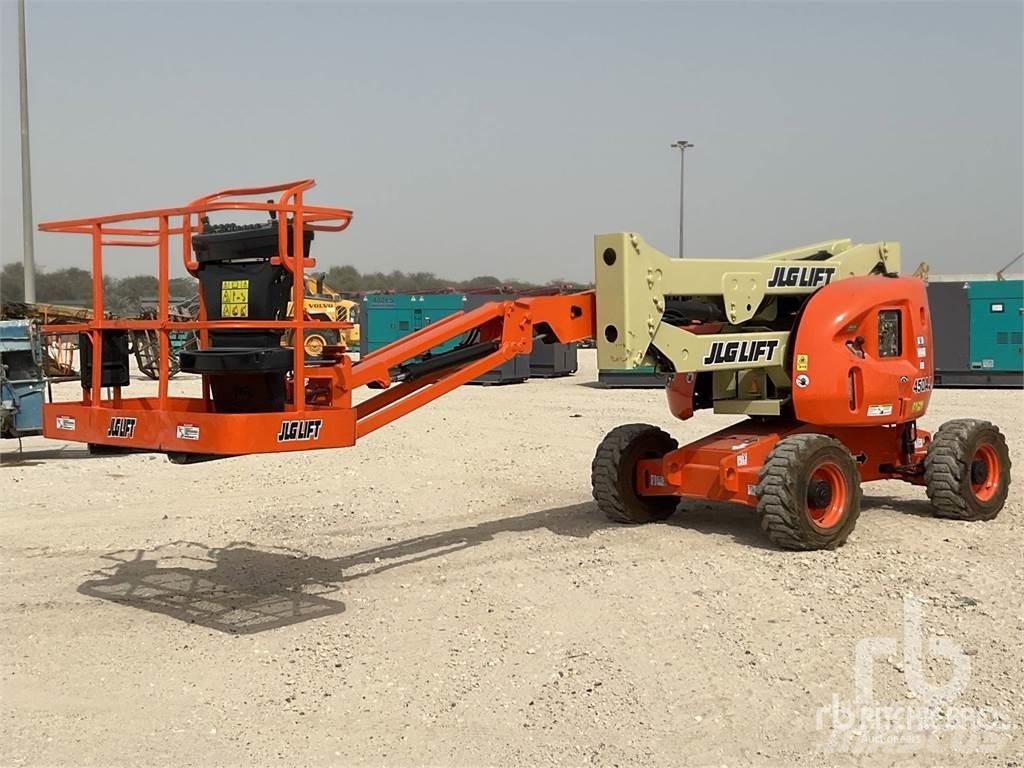 JLG 450AJ Kĺbové plošiny