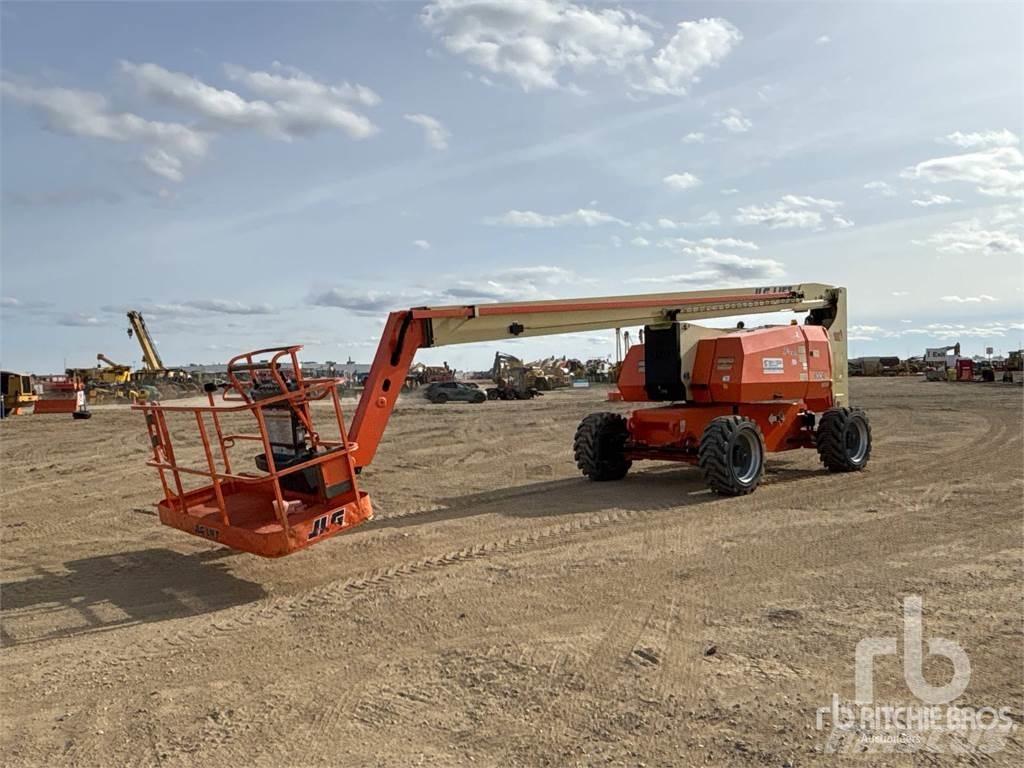 JLG 800A Kĺbové plošiny
