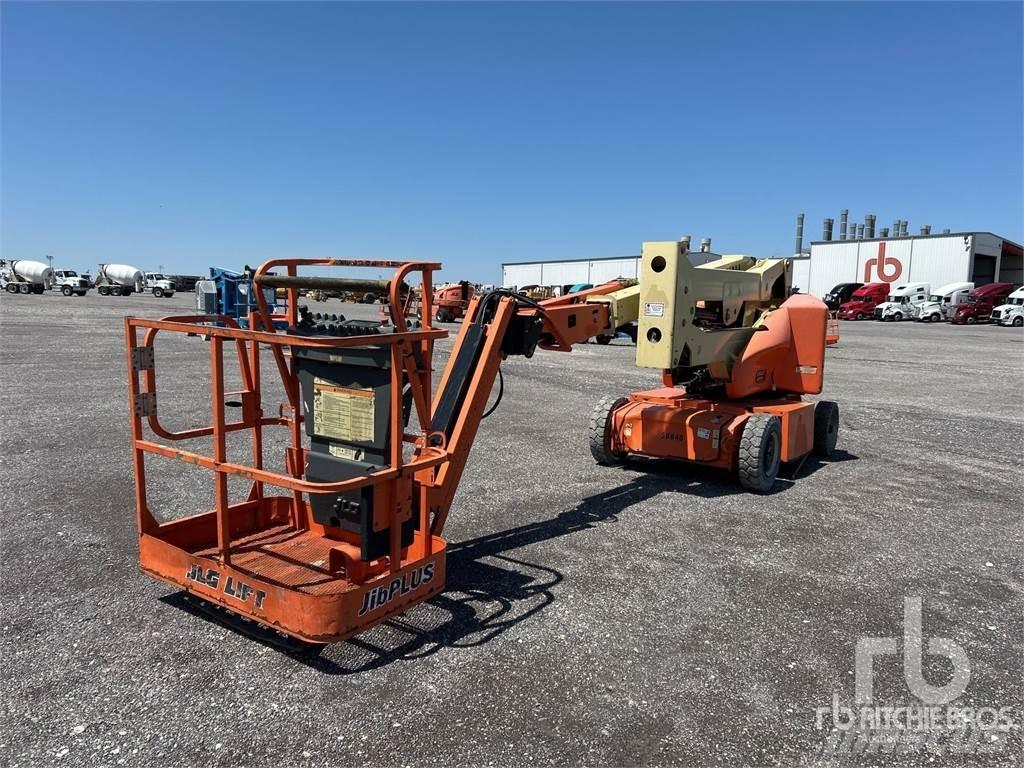 JLG E400AJPN Kĺbové plošiny