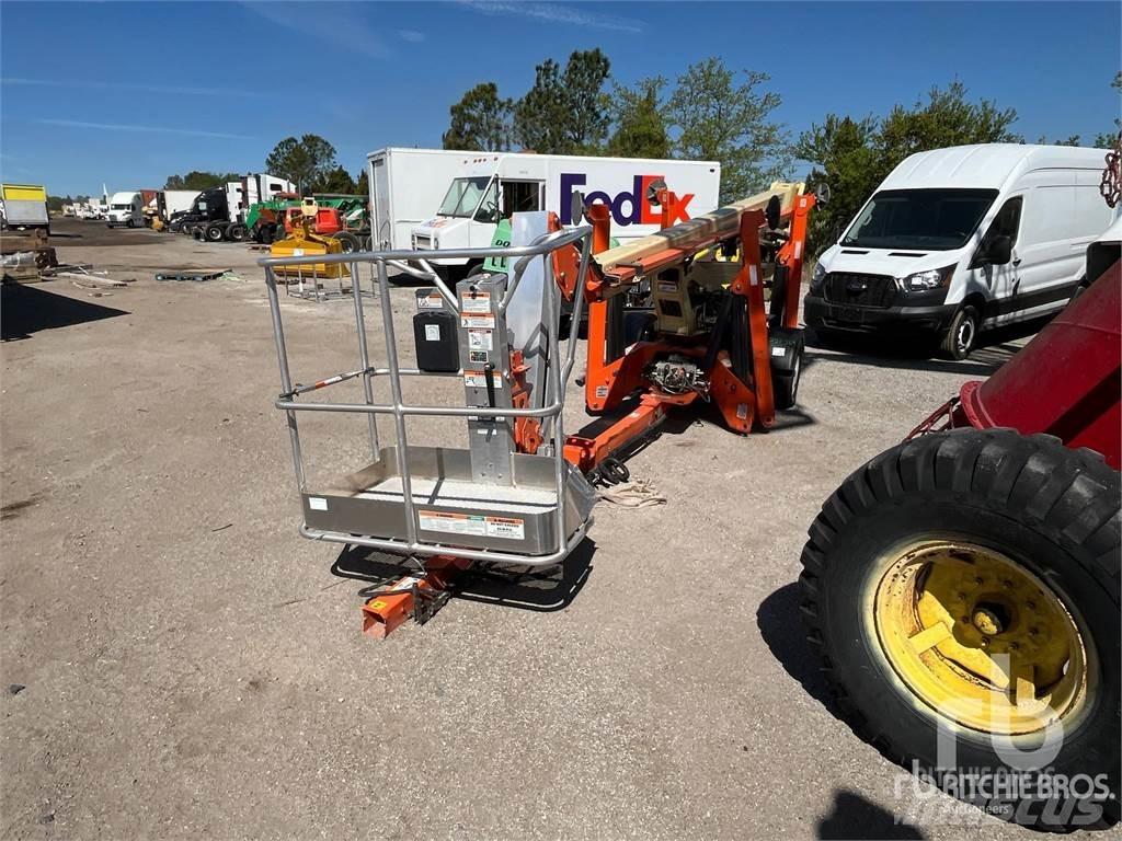 JLG T500J Kĺbové plošiny