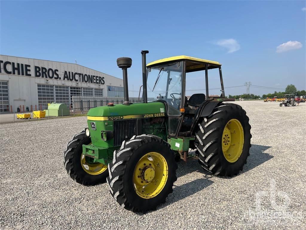 John Deere 2650 Traktory