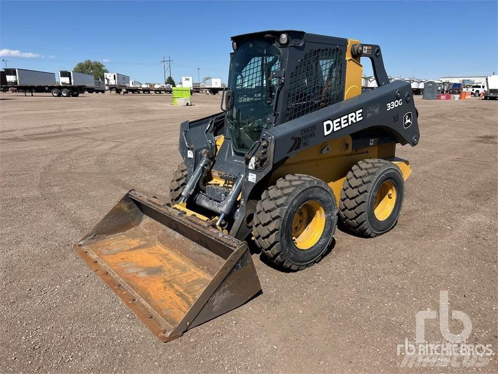 John Deere 330G Šmykom riadené nakladače