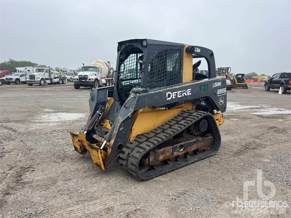 John Deere 333E Šmykom riadené nakladače