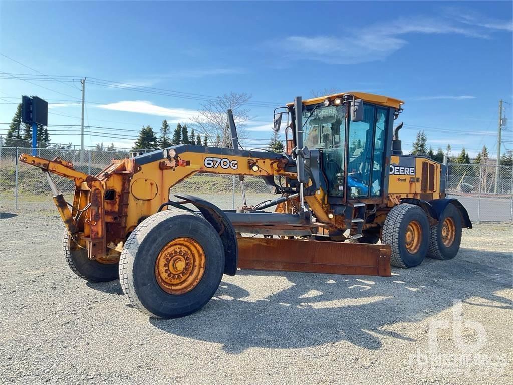 John Deere 670G Grejdery