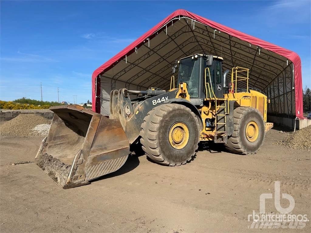 John Deere 844K Kolesové nakladače
