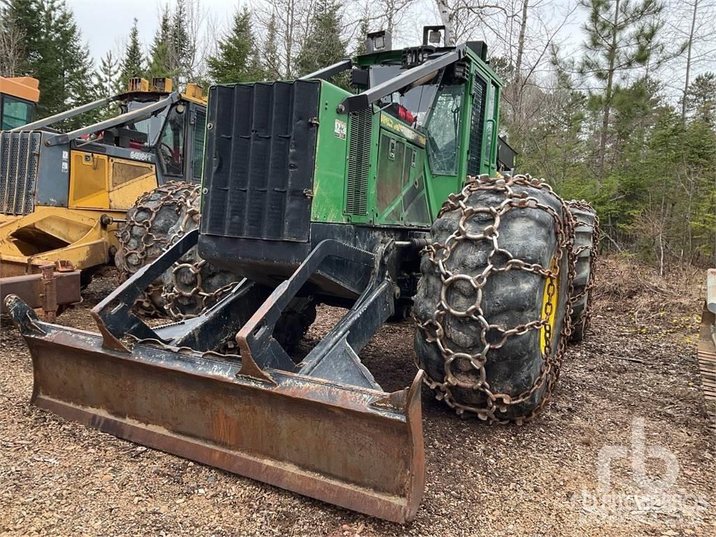 John Deere 848H Skiddery
