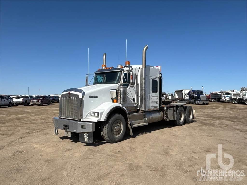 Kenworth T800 Valník s navijakom