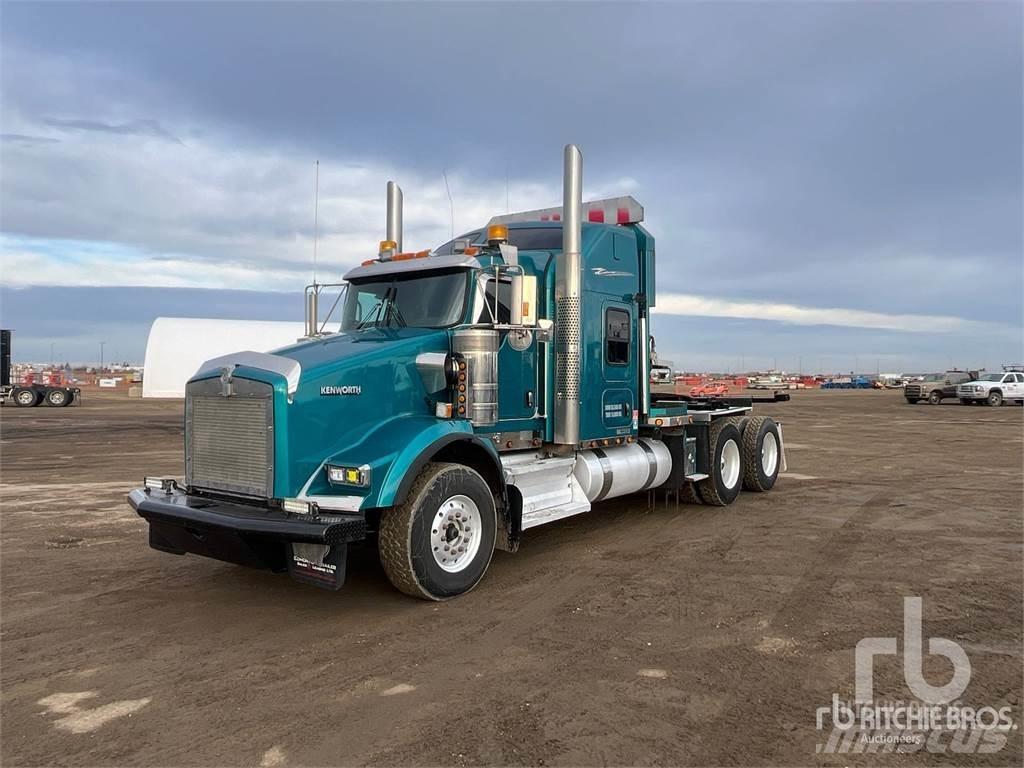 Kenworth T800 Valník s navijakom