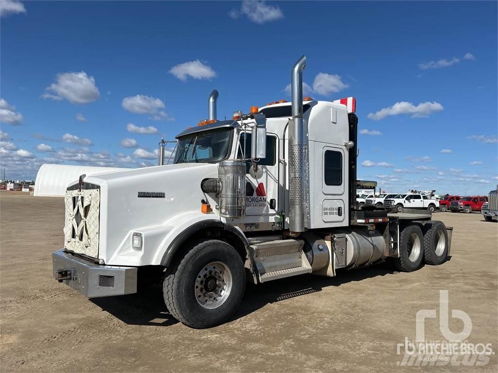 Kenworth T800 Valník s navijakom