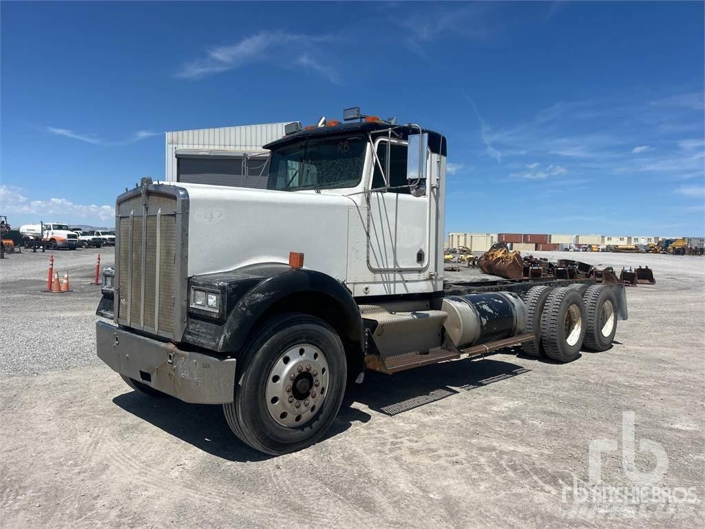 Kenworth W900 Komunálne / Multi-úžitkové vozidlá