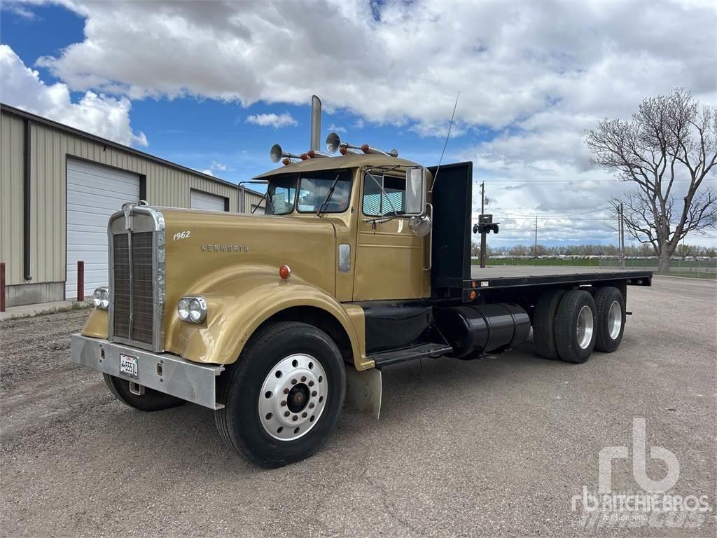 Kenworth W900 Plošinové nákladné automobily/nákladné automobily so sklápacími bočnicami