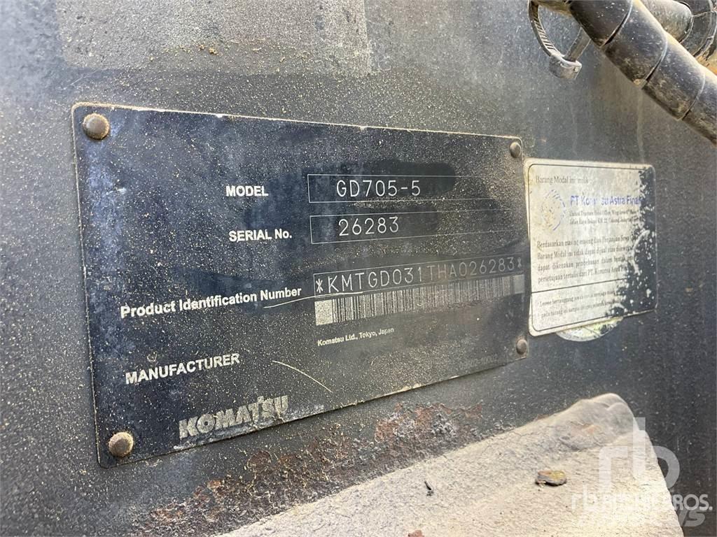 Komatsu GD705-5 Grejdery