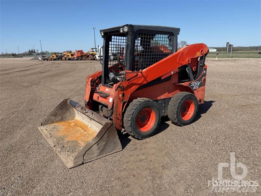 Kubota SSV65 Šmykom riadené nakladače